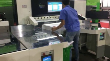 중국 공장 헤비 듀티 고정밀 유압 단두대 종이 장비 절단 시스템